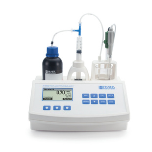 Minititrátor na kyselost ovocné šťávy a měření pH