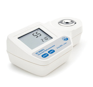 Digitální refraktometer pro měření glukózy